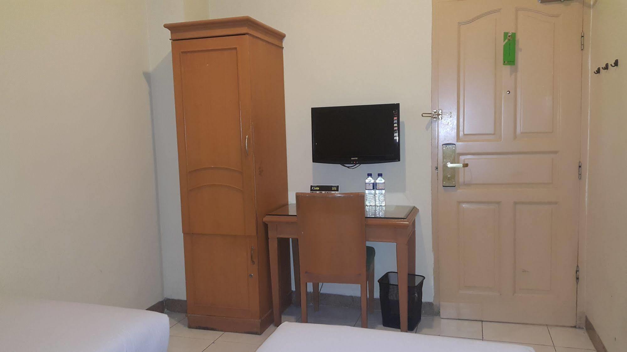 Hotel Maricaya Makassar Kültér fotó