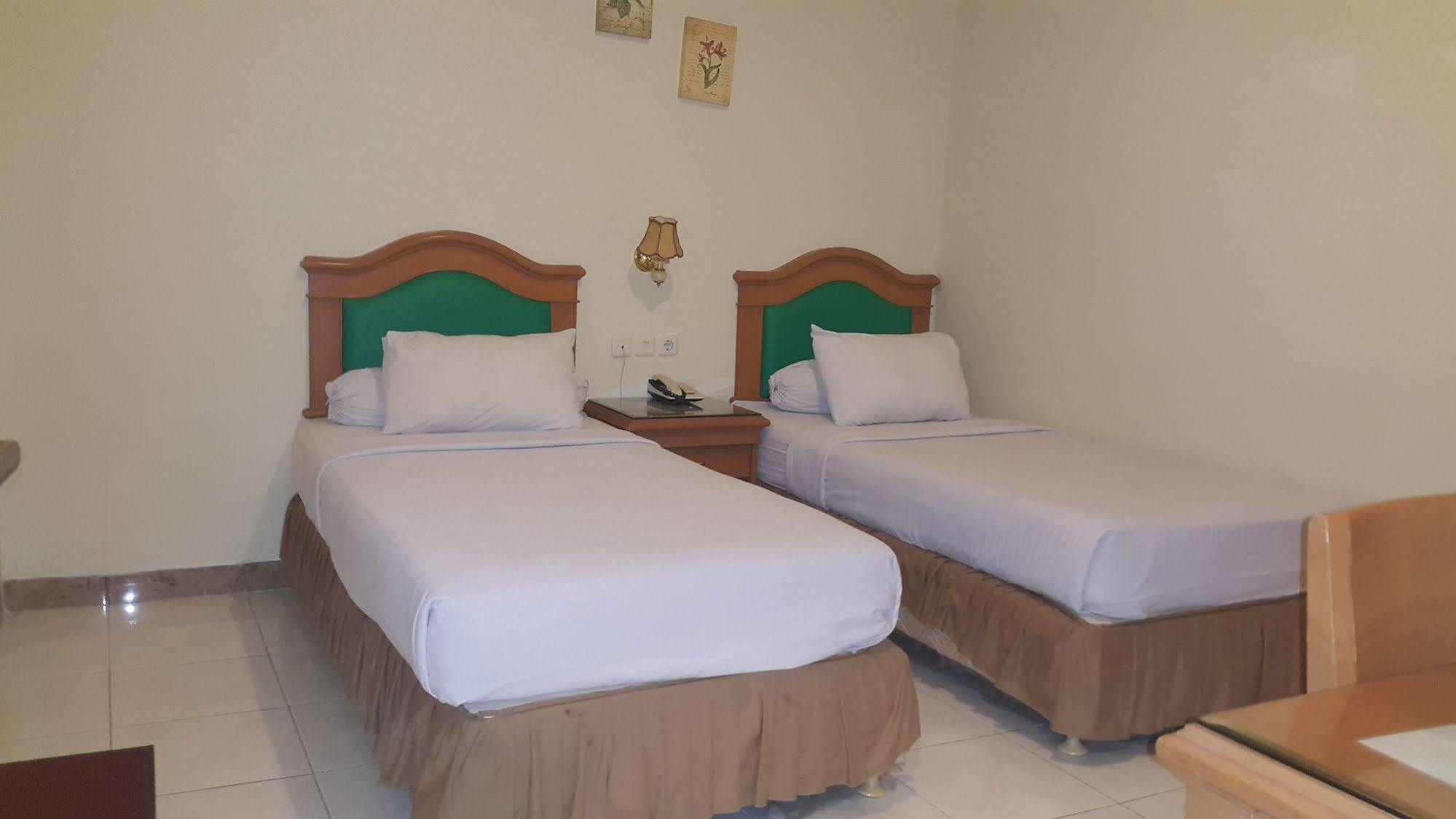 Hotel Maricaya Makassar Kültér fotó
