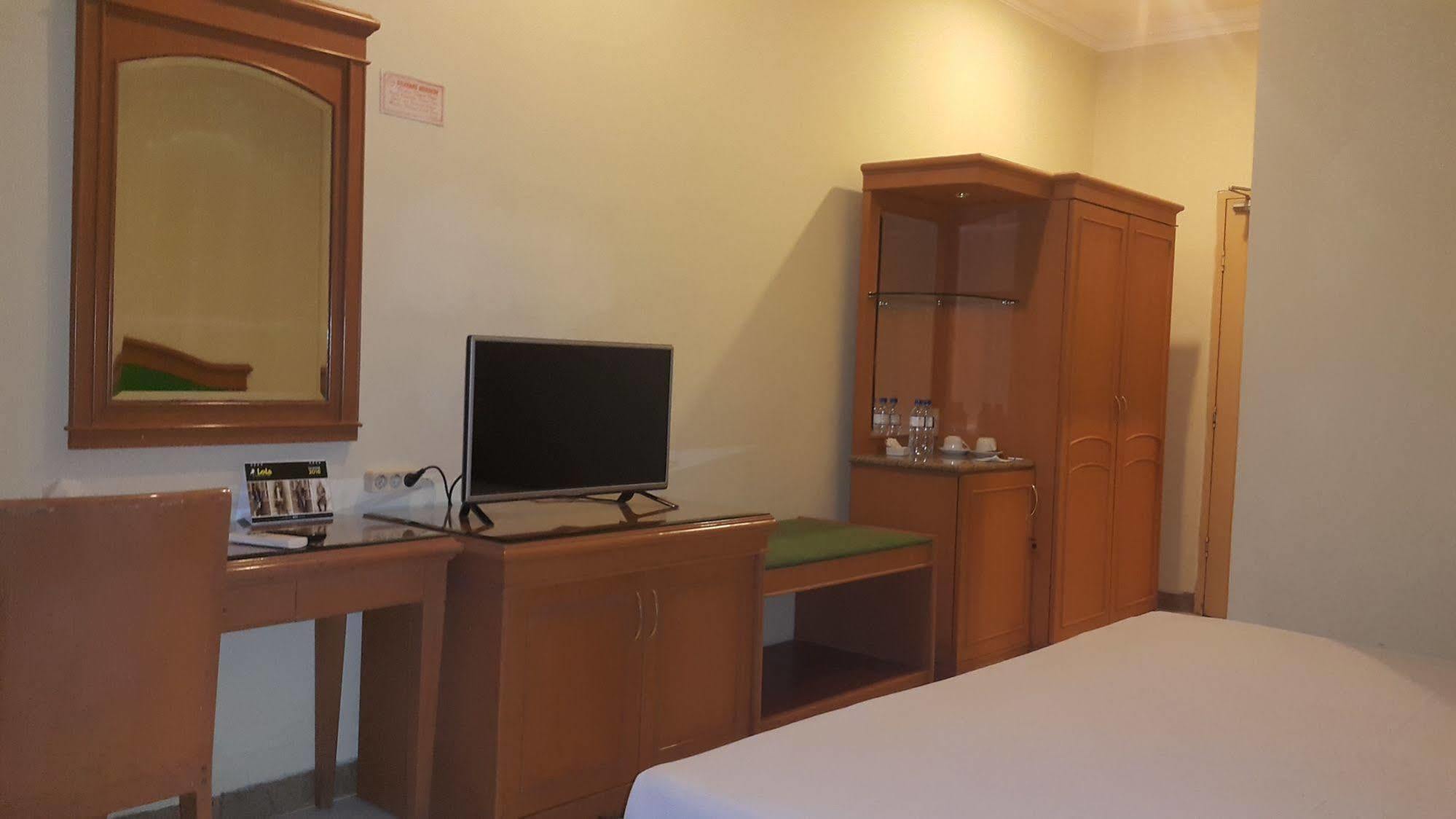 Hotel Maricaya Makassar Kültér fotó